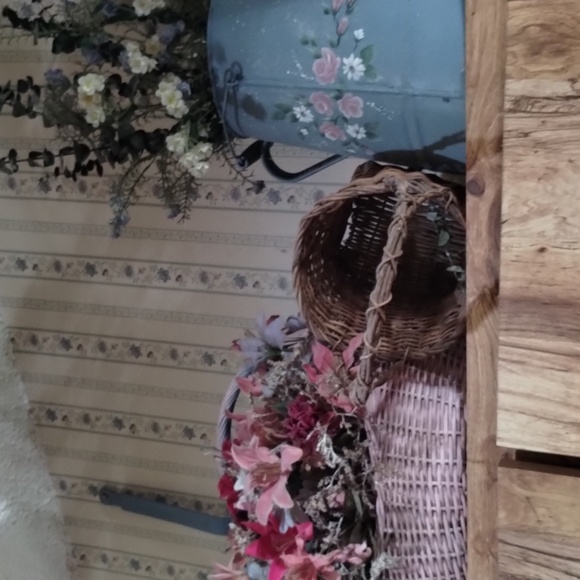 Pioneer Woman New 7 Food Storage match size lids Floral designs, 2 sponges - Picture 2 of 12